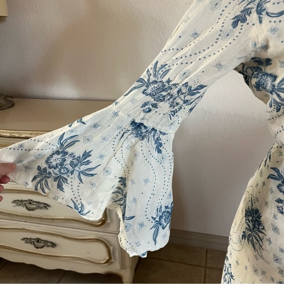 Talisman XS Carly Bluebell Woven Floral Print V-Neck Bell Sleeve Wrap Maxi Dress - Picture 2 of 11